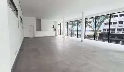 EXCELENTE LOJA REFORMADA, NO BAIRRO GONZAGA EM SANTOS!!!