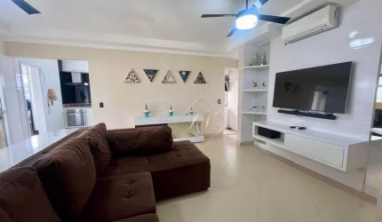 PORTEIRA FECHADA e ANDAR ALTO: Amplo apartamento de 3 dormitórios (1 suíte), com 2 vagas e LAZER completo no Guarujá!!