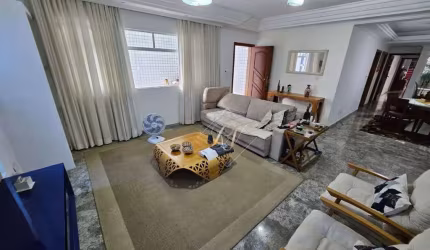 CASA NO EMBARÉ: Sobreposta baixa de 3 dormitórios (suítes), com 2 vagas de garagem, PISCINA e CHURRASQUEIRA em Santos!!!