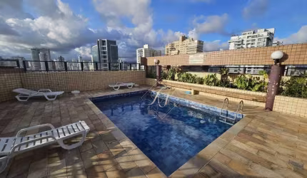 Maravilhoso apartamento, arejado, iluminado, em ótima localização na quadra da praia no bairro da Aparecida !!!