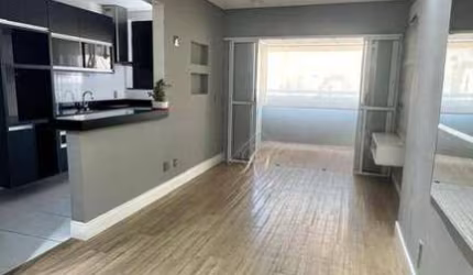 Maravilhoso Apartamento, andar alto com vista livre, com sacada, lazer completo, na Ponta da Praia!!!