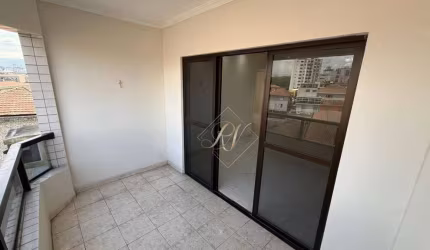 Maravilhoso apartamento, amplo e com vista livre, reformado, ótima localização no bairro da Ponta da Praia!!