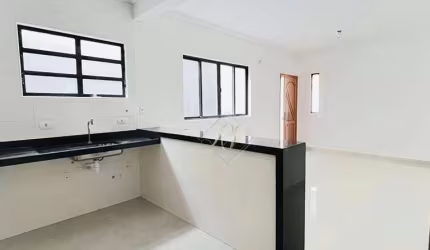 CASA TÉRREA, FINO ACABAMENTO, QUINTAL, VAGA, CHURRASQUEIRA, NO BAIRRO EMBARÉ EM SANTOS!!