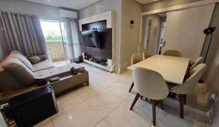 Excelente apartamento, vista livre, sacada, super bem localizado !!!!
