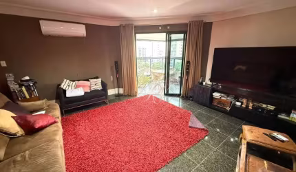 Excelente apartamento, andar alto, vista livre, um por andar, super bem localizado no coração do Gonzaga!!!