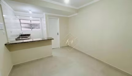 Maravilhoso apartamento, todo reformado e amplo e arejado, na quadra da praia, no bairro da Ponta da Praia!!!
