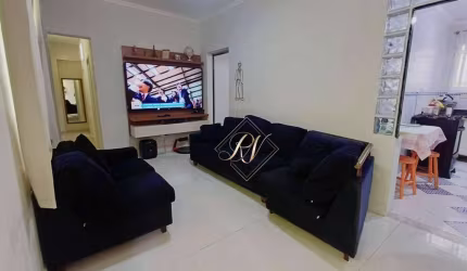 EXCELENTE APARTAMENTO TÉRREO, FRENTE, 3 DORMITÓRIOS, REFORMADO, NA CIDADE DE SANTOS!!!