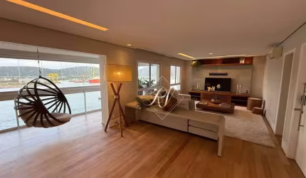 Maravilhoso apartamento, frente mar, porteira fechada, lazer estilo club, no bairro da Ponta da Praia!!!