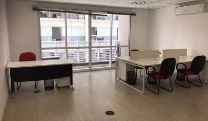 EXCELENTE CONJUNTO COMERCIAL - MOBILIADO - LOCALIZAÇÃO PRIVILEGIADA