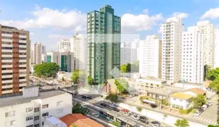 EXCELENTE APTO - AMPLO - VARANDA - LOCALIZAÇÃO PRIVILEGIADA