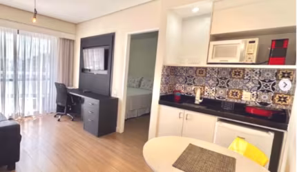 EXCELENTE APTO MOBILIADO - VARANDA - LAZER - LOCALIZAÇÃO PRIVILEGIADA
