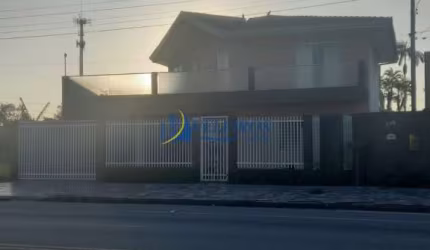 Casa com 3 quartos à venda na Avenida Bento Munhoz da Rocha Neto, 986, Aeroporto, Paranaguá por R$ 1.100.000