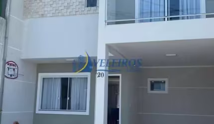Casa com 3 quartos à venda na Rua Monte Video, 2, Parque Agari, Paranaguá por R$ 750.000