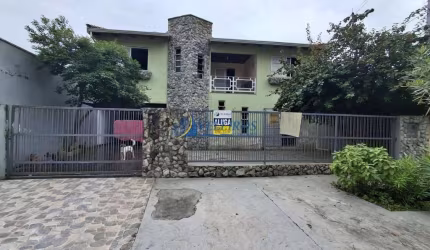 Casa à venda na Rua Marechal Floriano, 300, Costeira, Paranaguá por R$ 850.000