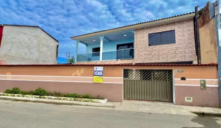 Casa com 3 quartos à venda na Rua Cláudio Fontes, 310, Vila São Vicente, Paranaguá por R$ 395.000