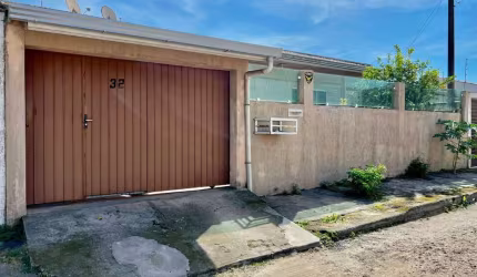 Casa com 3 quartos à venda na Heitor Ferruci, 42, Vila Paranaguá, Paranaguá por R$ 430.000