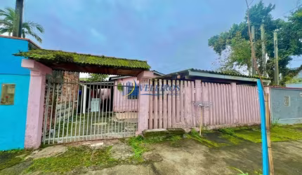 Casa com 3 quartos à venda na Desembargador Ermelino de Leão, 442, Costeira, Paranaguá por R$ 420.000