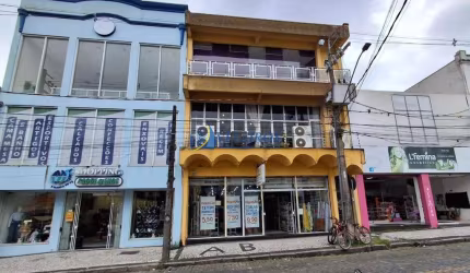 Sala comercial para alugar na Rua Marechal Alberto de Abreu, 96, Centro Histórico, Paranaguá por R$ 2.500