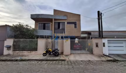 Casa com 4 quartos para alugar na Carlos Drummond de Andrade, 90, Jardim Araçá, Paranaguá por R$ 4.500