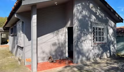 Casa 3 dormitórios bairro Patronato