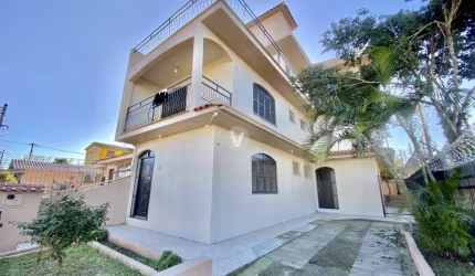 Casa ampla no bairro Juscelino Kubitscheck