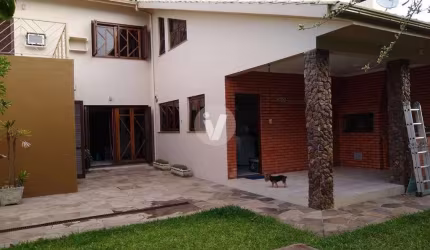 Casa Alto Padrão de 3 Dormitórios Bairro Duque de Caxias !!!