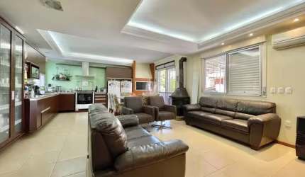 Excelente casa no bairro Nossa Senhora de Fátima