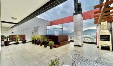 Cobertura magnífica com terraço, piscina e 3 dormitórios a 5 minutos do centro.