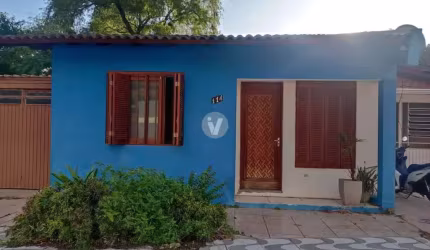 Casa com piscina  em Condomínio fechado e familiar