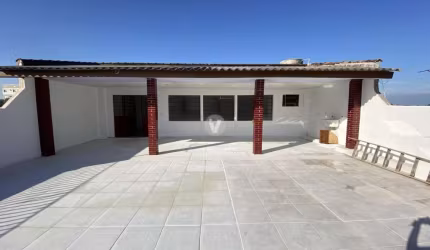 Casa Ampla e reformada na Tancredo Neves!