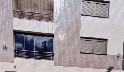 Excelente apartamento de um dormitório, com sacada e churrasqueira em localizaçã