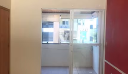 Apartamento à venda com 02 dormitórios no Bairro Nª Srª de Lourdes