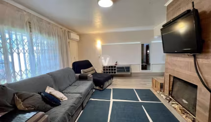 Apartamento térreo amplo, próximo ao ATC