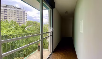 Apartamento amplo no centro com 3 dormitórios!
