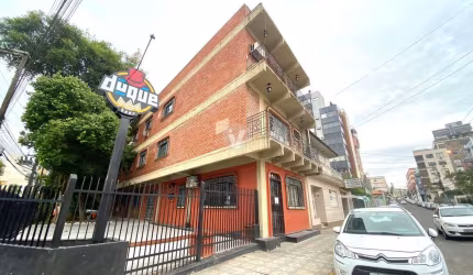 Apartamento com dois dormitórios sendo um suíte no centro de Santa Maria.