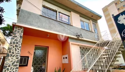 Apartamento para locação de dois dormitórios no centro de Santa Maria.