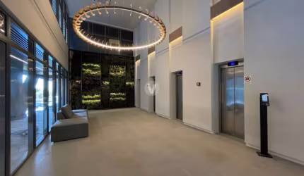 Sala comercial  no Vitta Center em ótima localização.