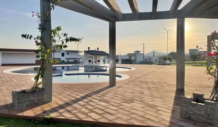 Terreno de ESQUINA no condomínio Cidade Universitária