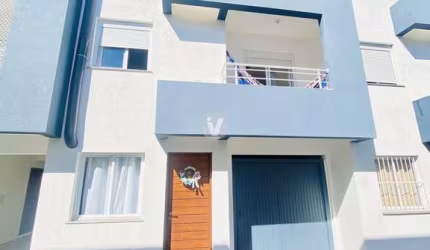 Casa semi mobiliada de 2 dormitórios no Dom Antonio Reis