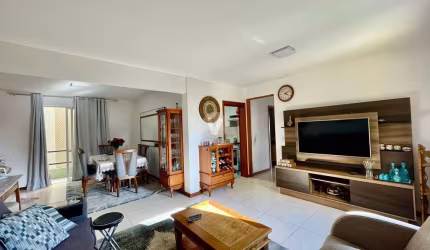 Amplo apartamento de 3 dormitórios com vista livre!