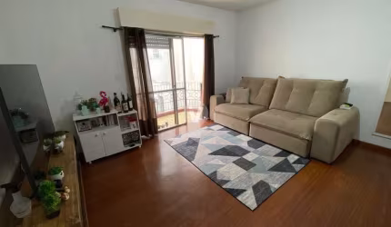 Oportunidade Única! Apartamento Residencial Central com 2 Quartos + dependência!