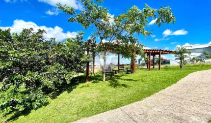 Terreno em condomínio fechado no Residencial Real Park