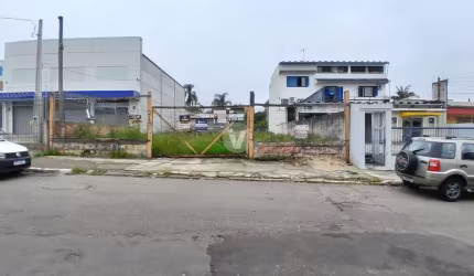 Terreno duas frentes na Rua Duque de Caxias, 702,10m², frente com 13,0 metros.