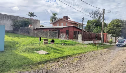 Terreno todo murado em Camobi