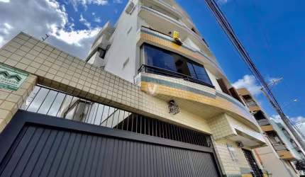 Excelente apartamento de 2 dormitórios com sacada e churrasqueira.