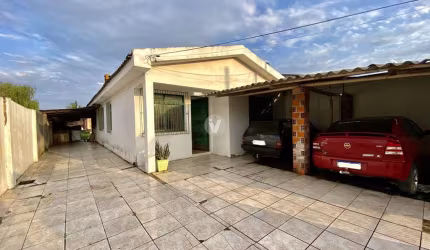 Casa com terreno de 1000m2!