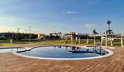 Terreno no condomínio Cidade Universitária.