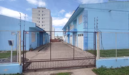 Casa em condomínio com 70 m², 2 dormitórios.