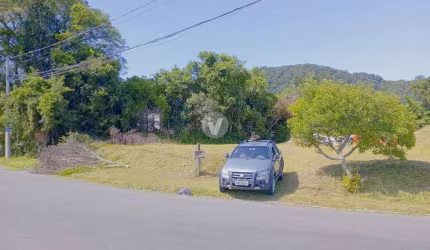 Amplo terreno de esquina a venda no bairro Perpétuo Socorro.