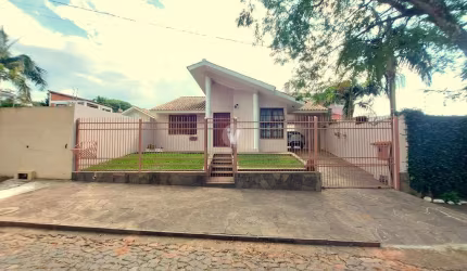 Casa 3 dormitórios Alto da Colina!!!